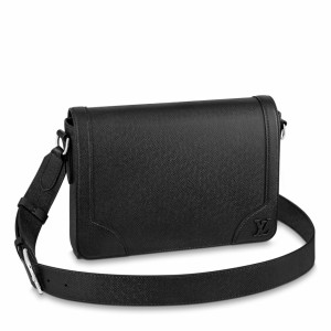 Louis Vuitton New Flap Messenger Bag In Taiga Leather M30807