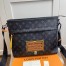 Louis Vuitton Besace Zippee Bag In Monogram Eclipse Canvas M45214